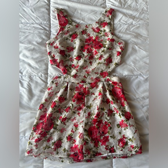 Lace Floral Mini Dress with Cutouts - Size Small - Picture 1 of 3
